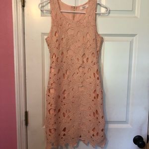 •Light pink dress•